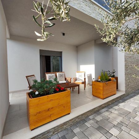 Olives Garden Apartment Trogir Exterior photo