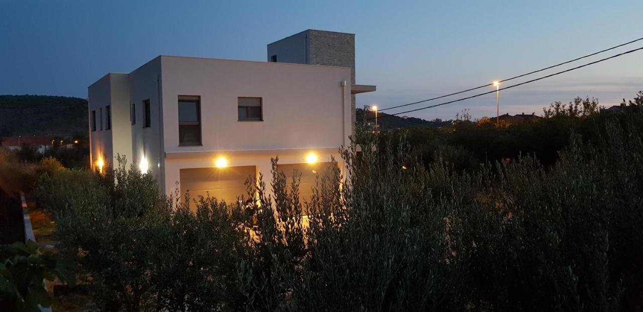 Olives Garden Apartment Trogir Exterior photo